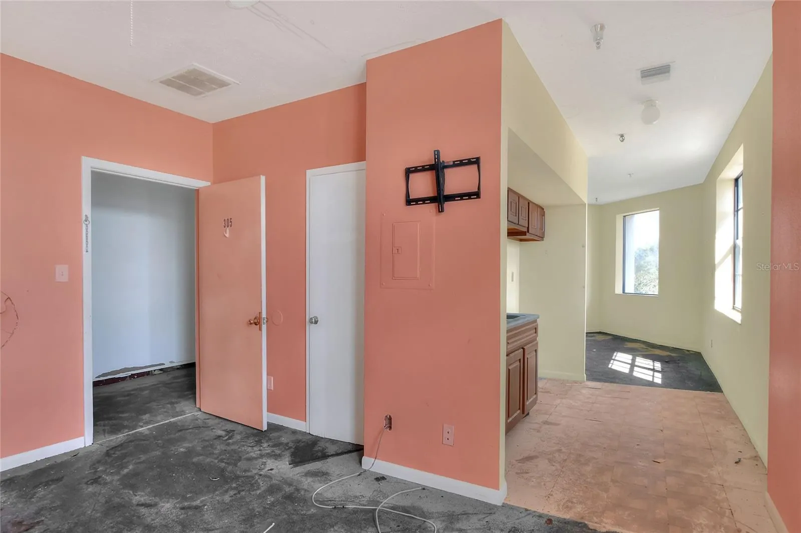 206 PILAKLAKAHA AVE