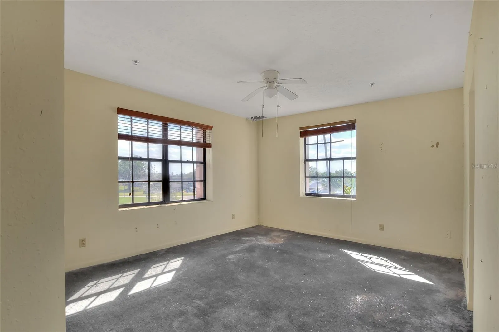 206 PILAKLAKAHA AVE