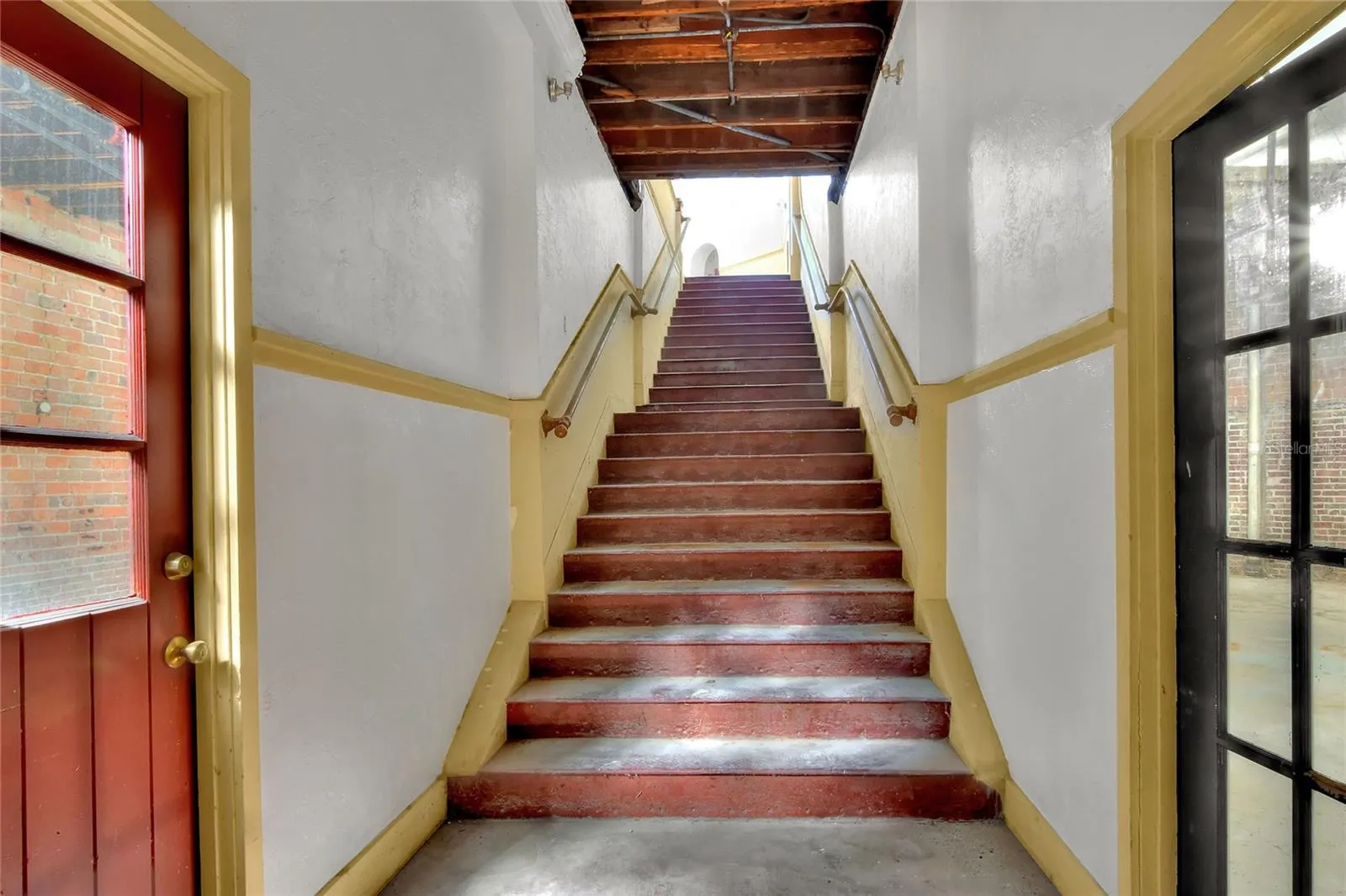 206 PILAKLAKAHA AVE