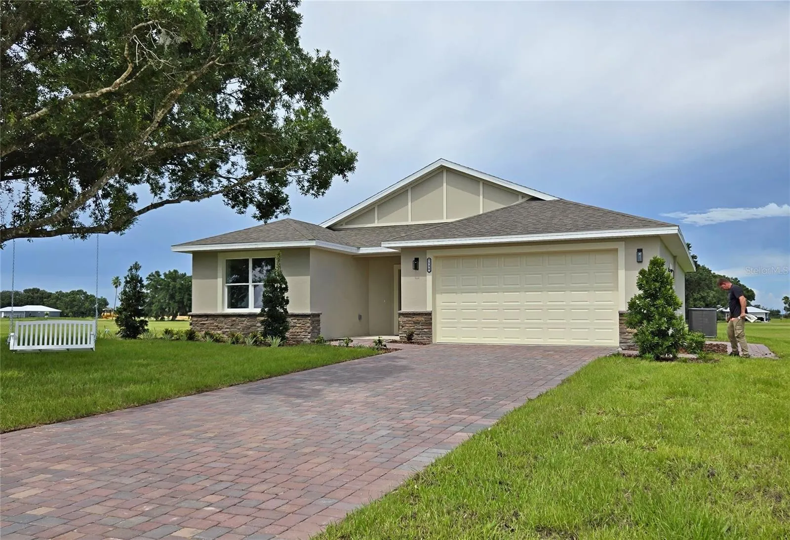 7190 GOLF CLUB DR