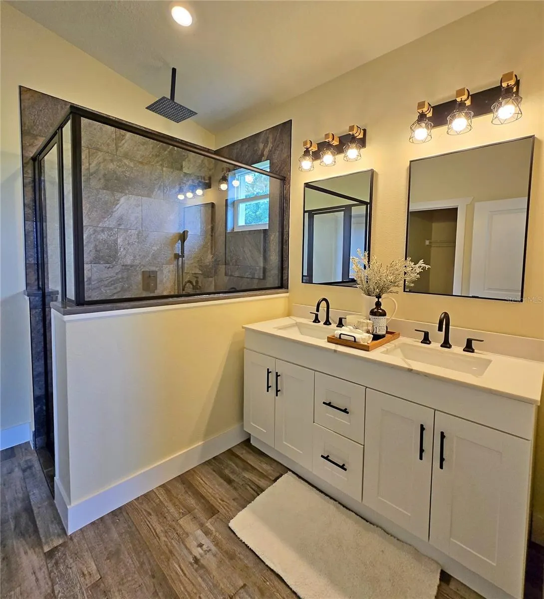 7190 GOLF CLUB DR