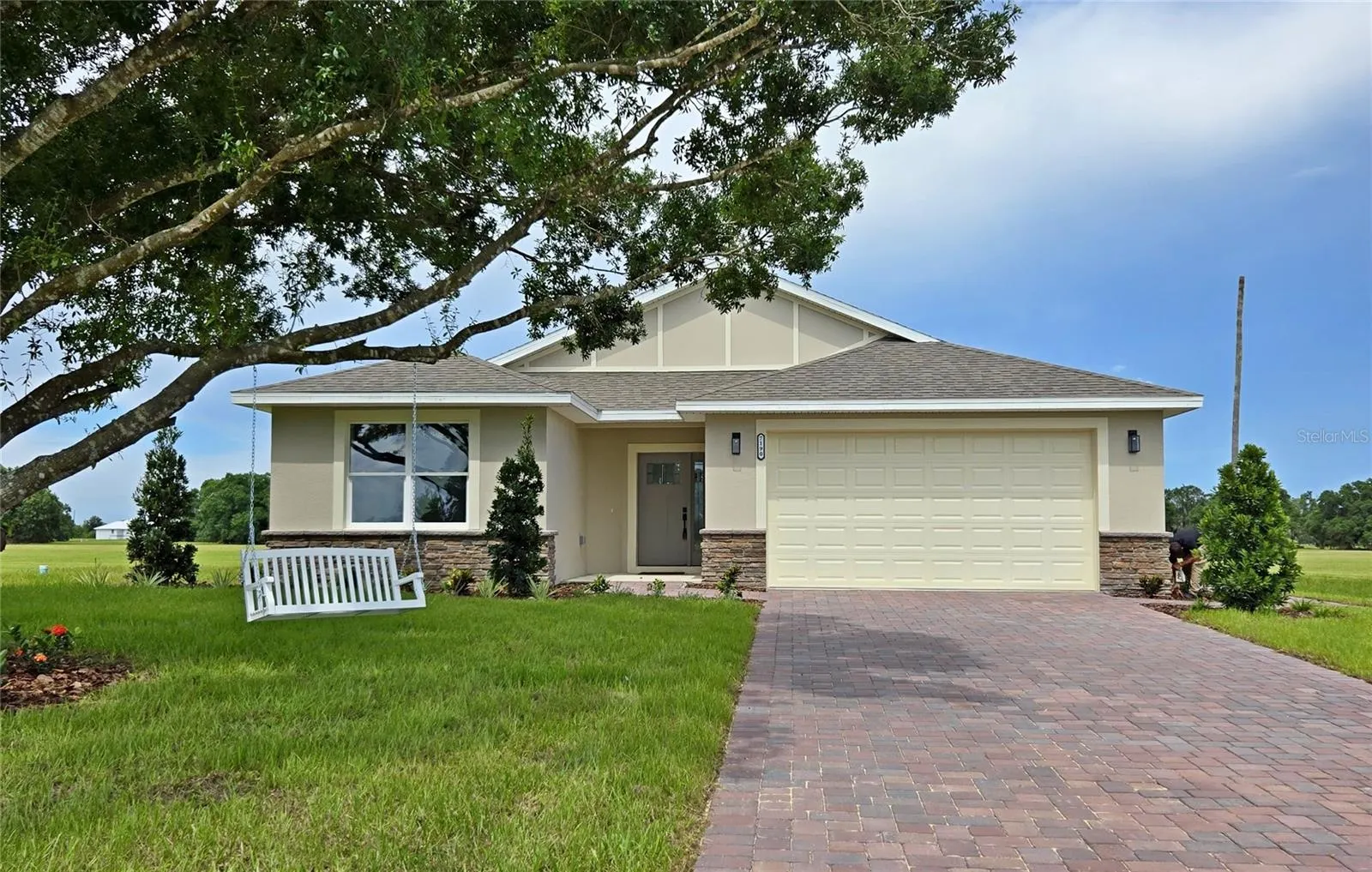 7190 GOLF CLUB DR