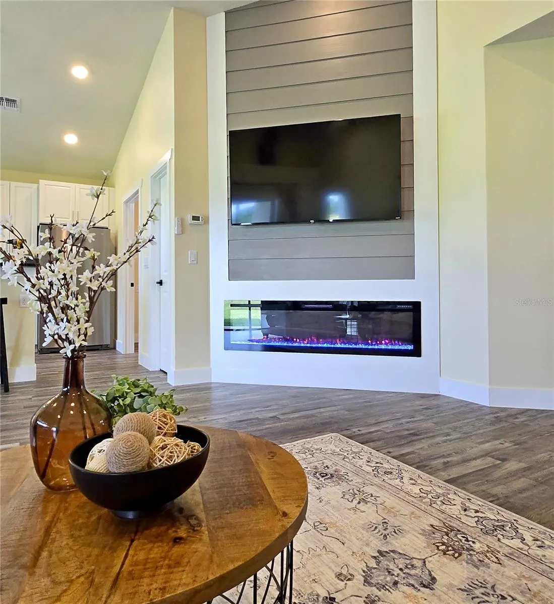 7190 GOLF CLUB DR