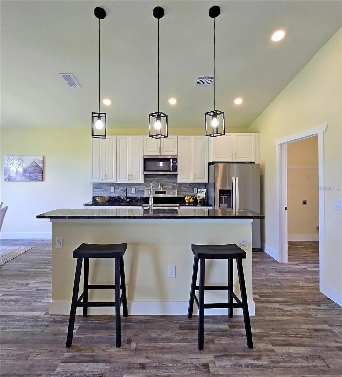 7190 GOLF CLUB DR