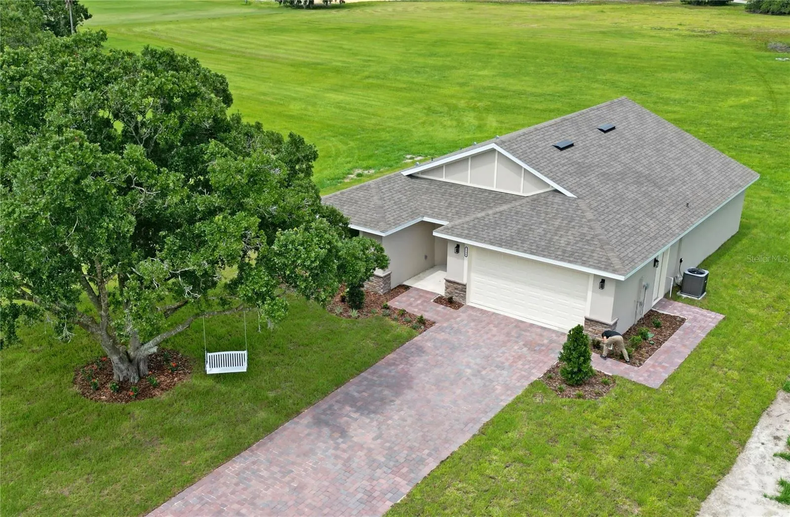 7190 GOLF CLUB DR