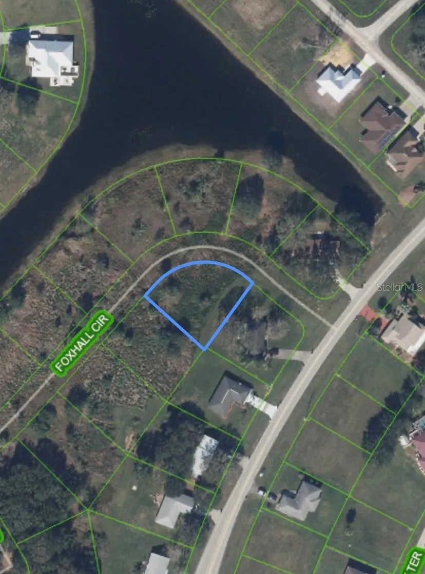 520 FOXHALL CIR