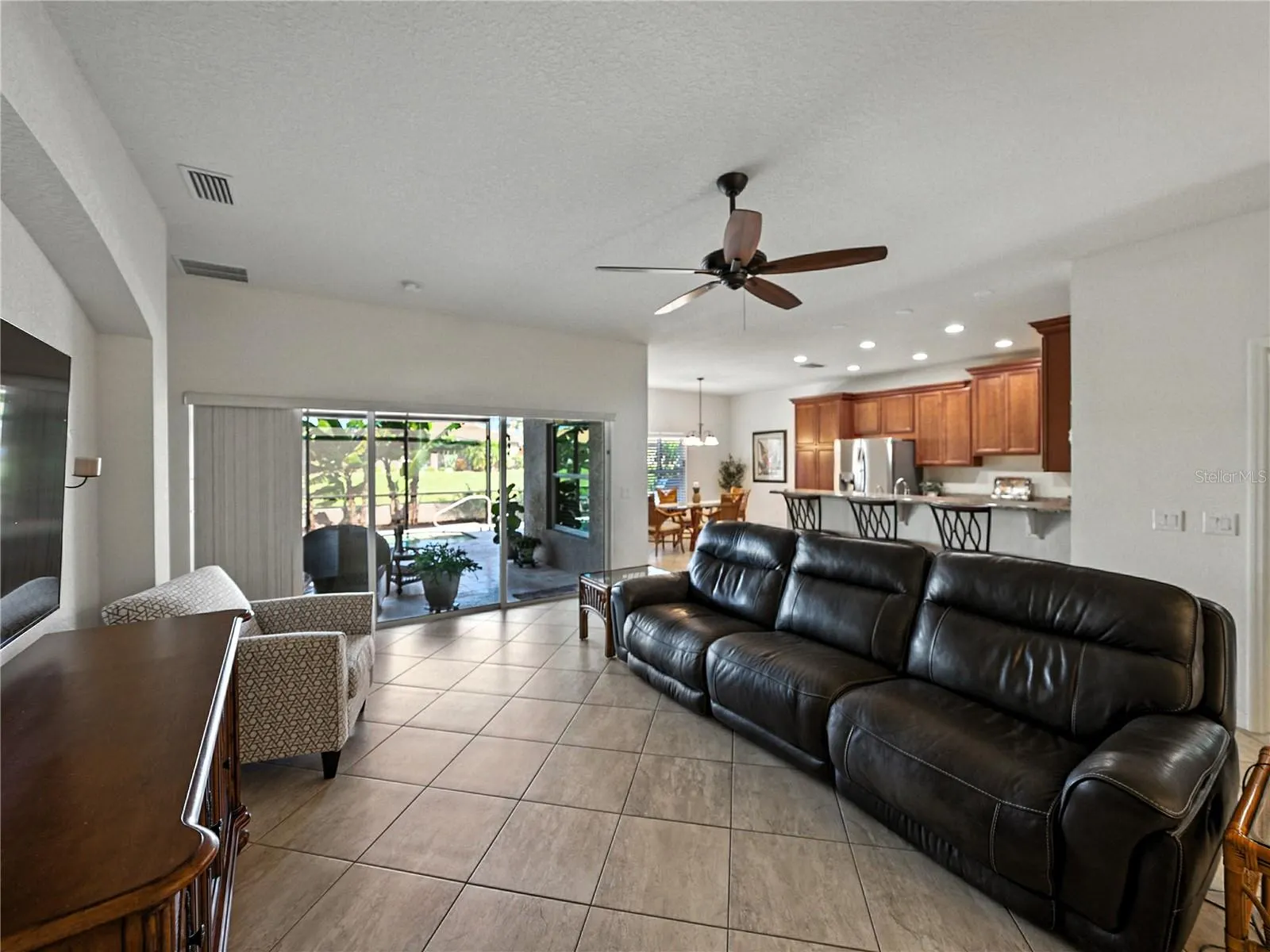 5332 HOGAN LN