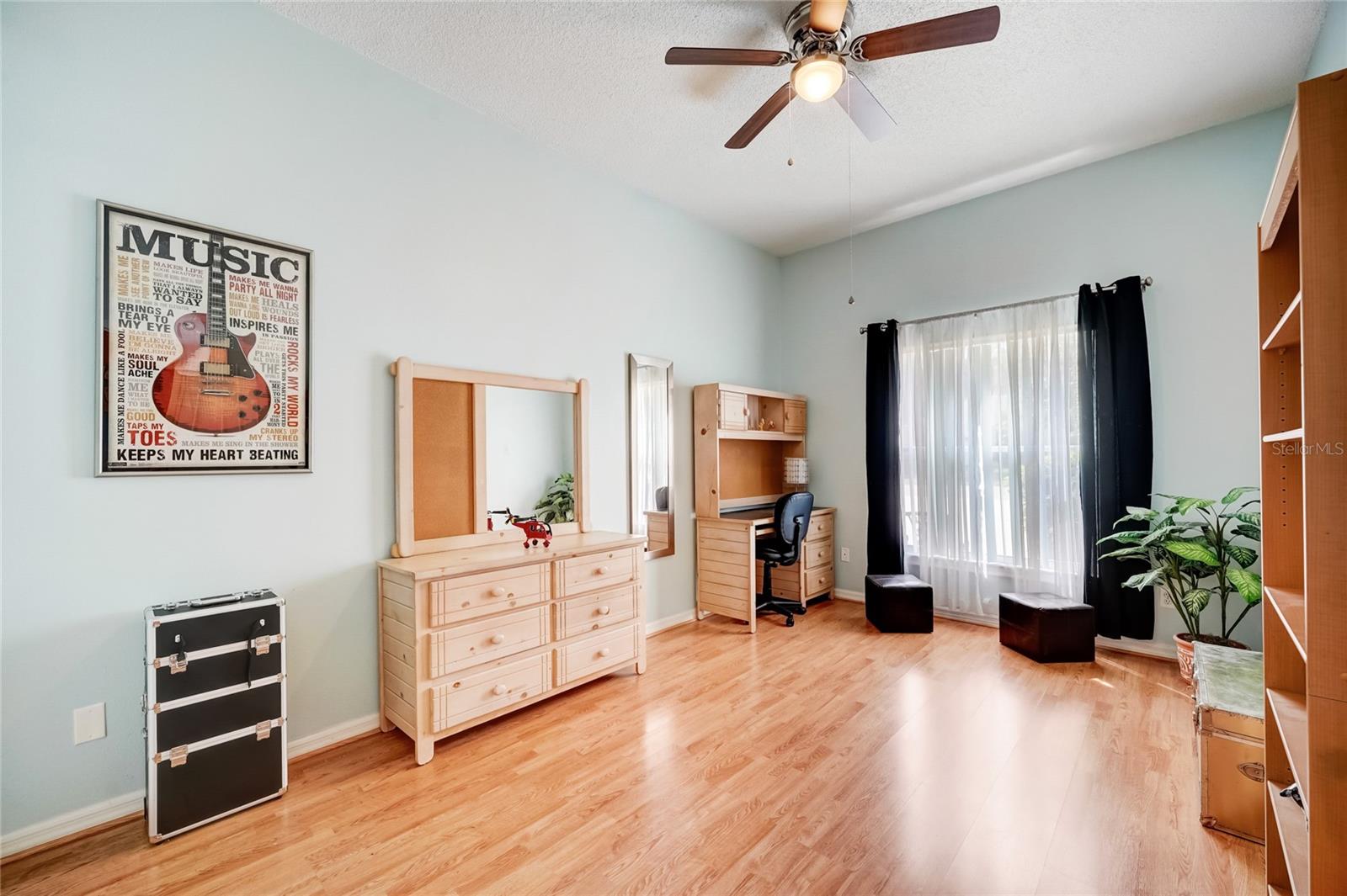 1181 NEEDLEWOOD LOOP