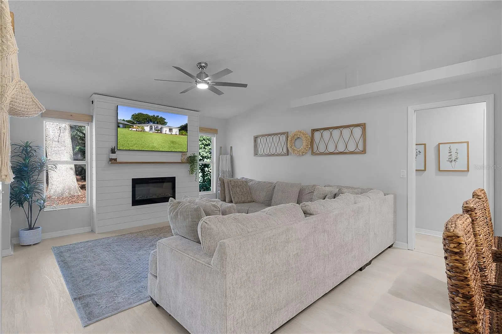 5252 GROVE MNR