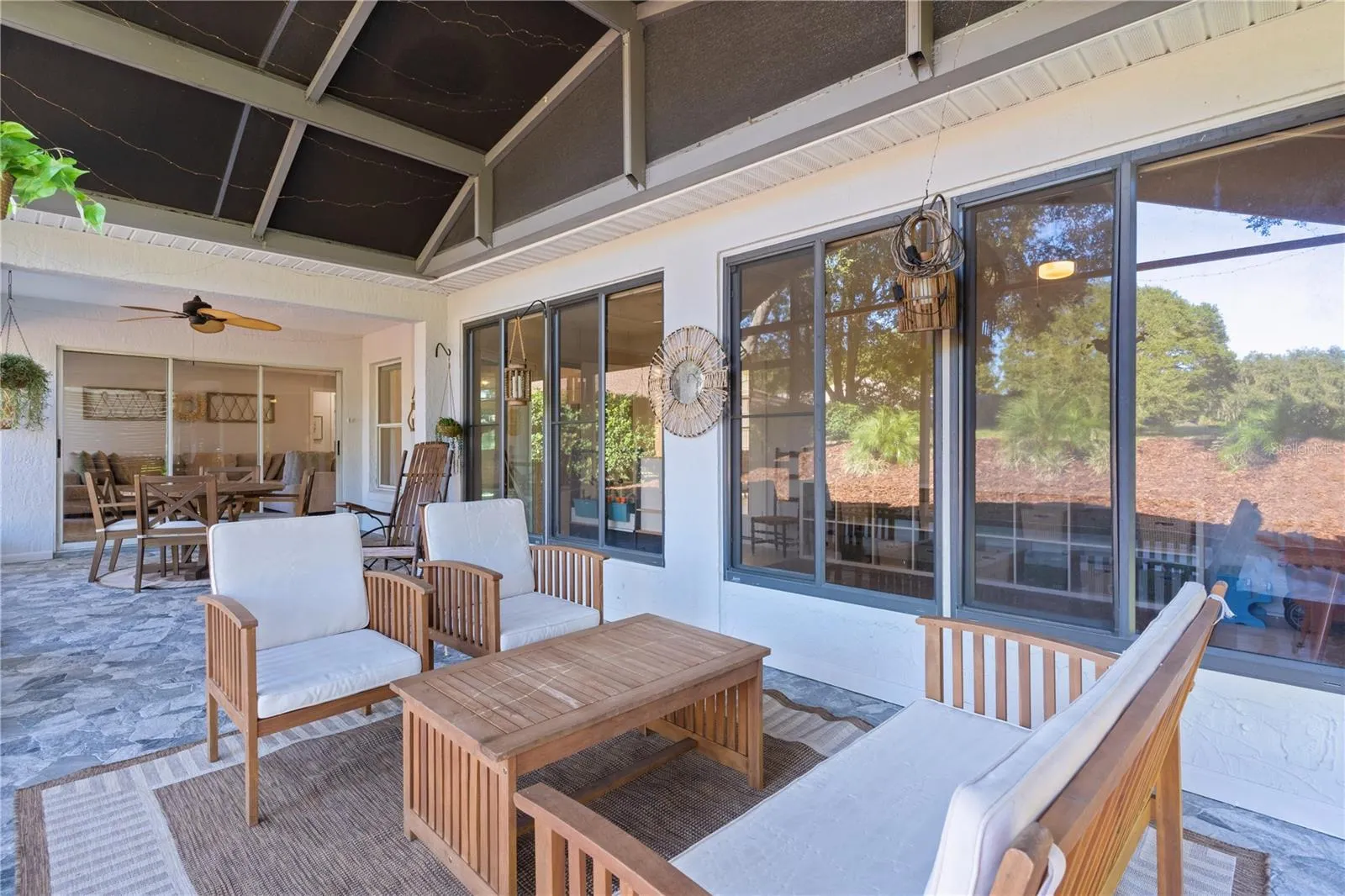 5252 GROVE MNR