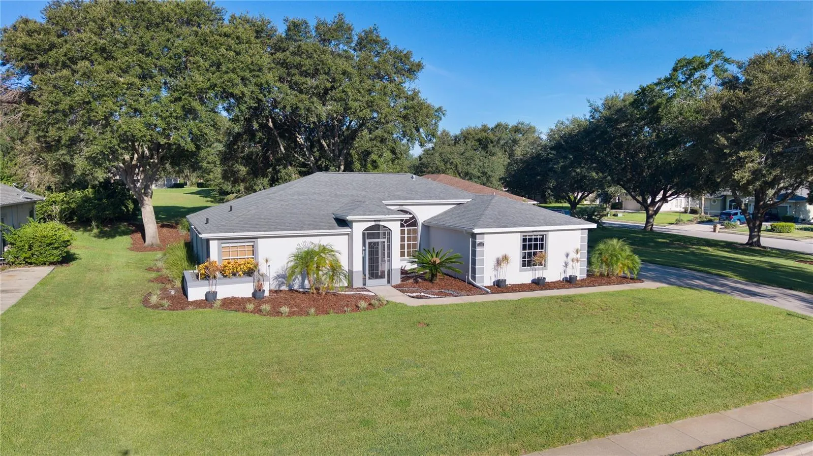 5252 GROVE MNR