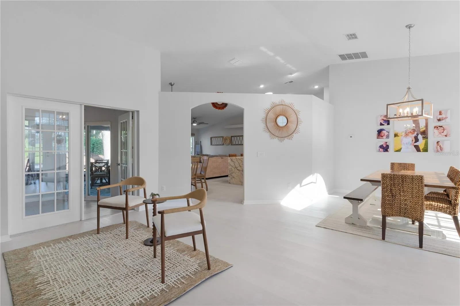 5252 GROVE MNR
