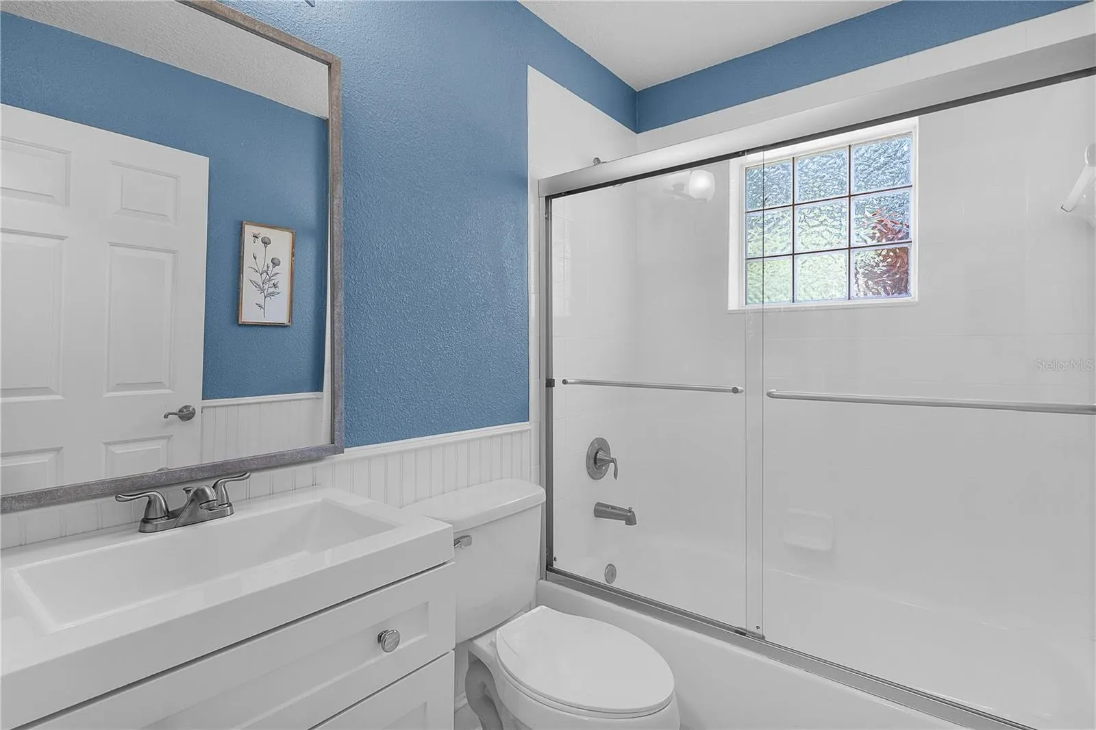 5252 GROVE MNR