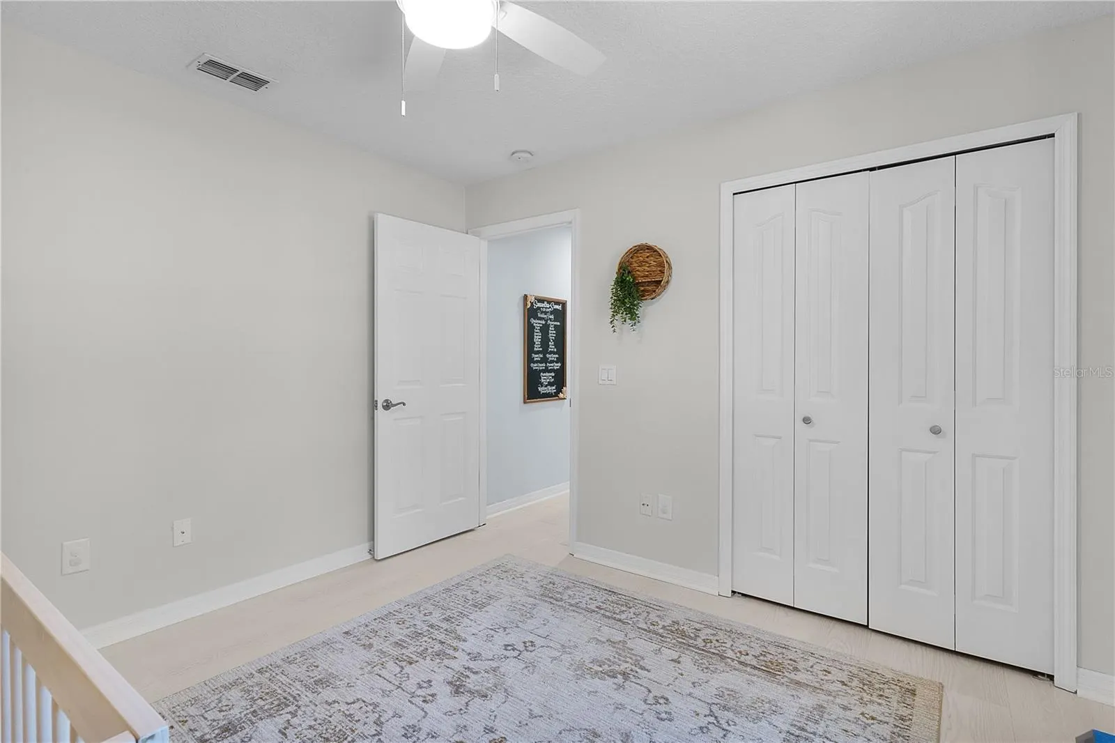 5252 GROVE MNR