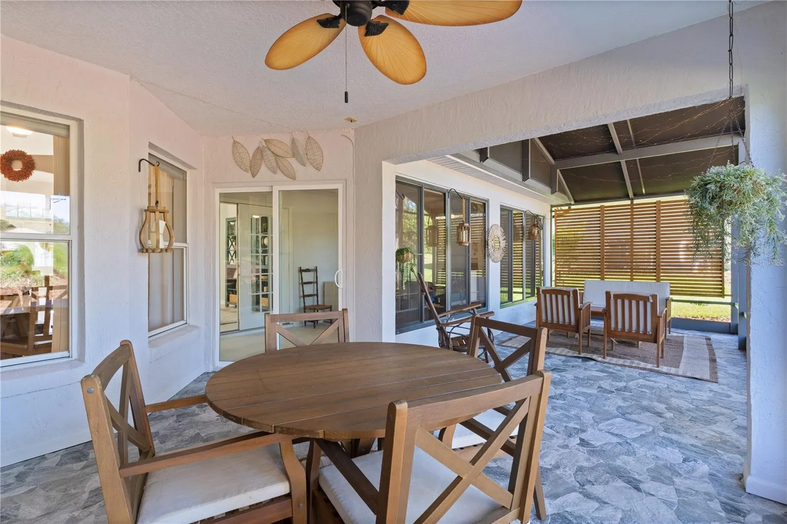 5252 GROVE MNR