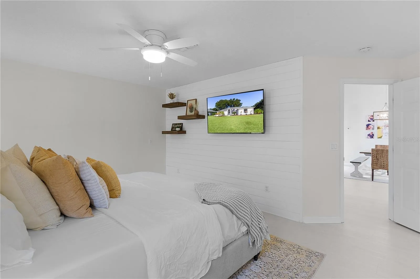5252 GROVE MNR