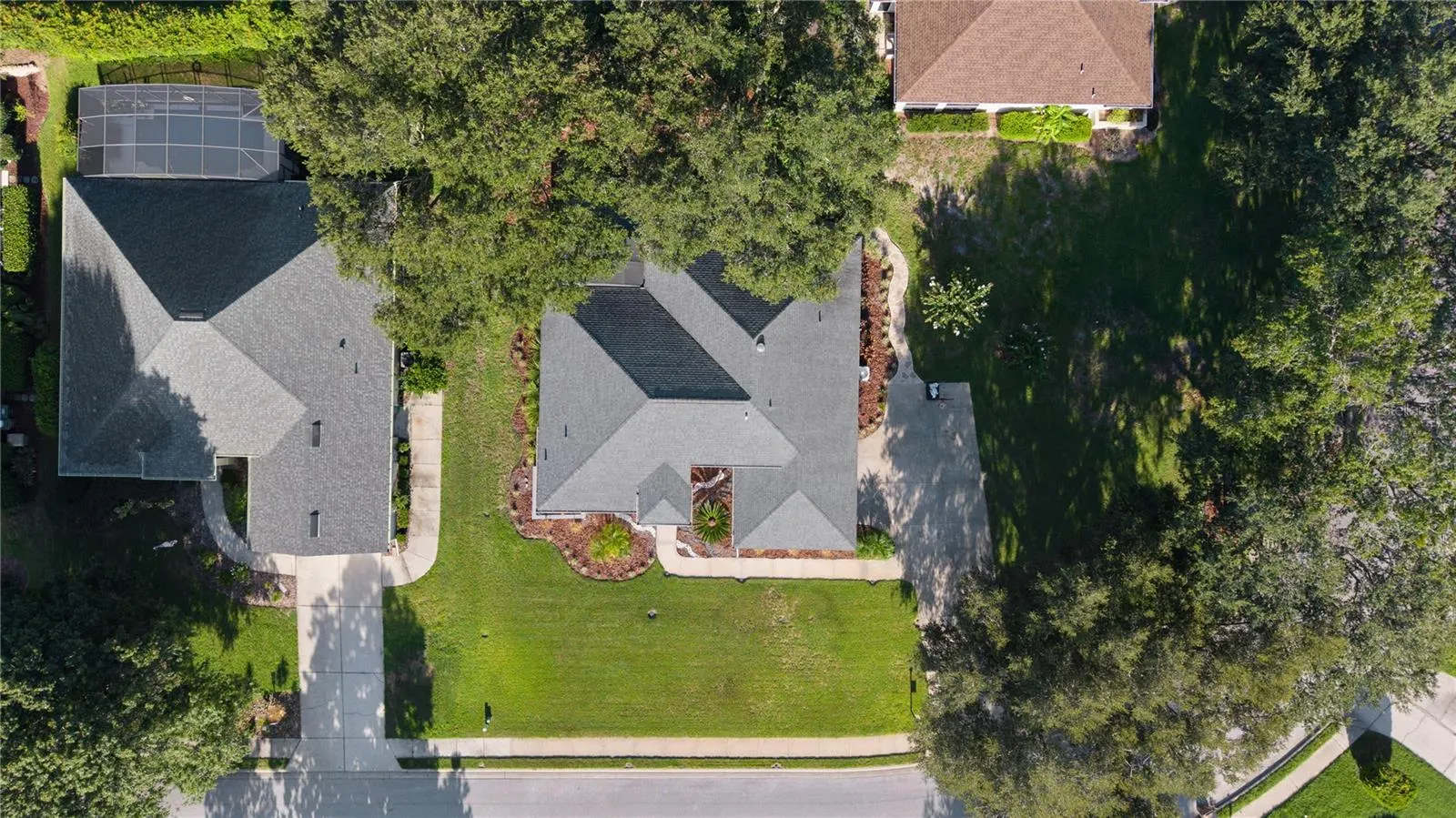 5252 GROVE MNR