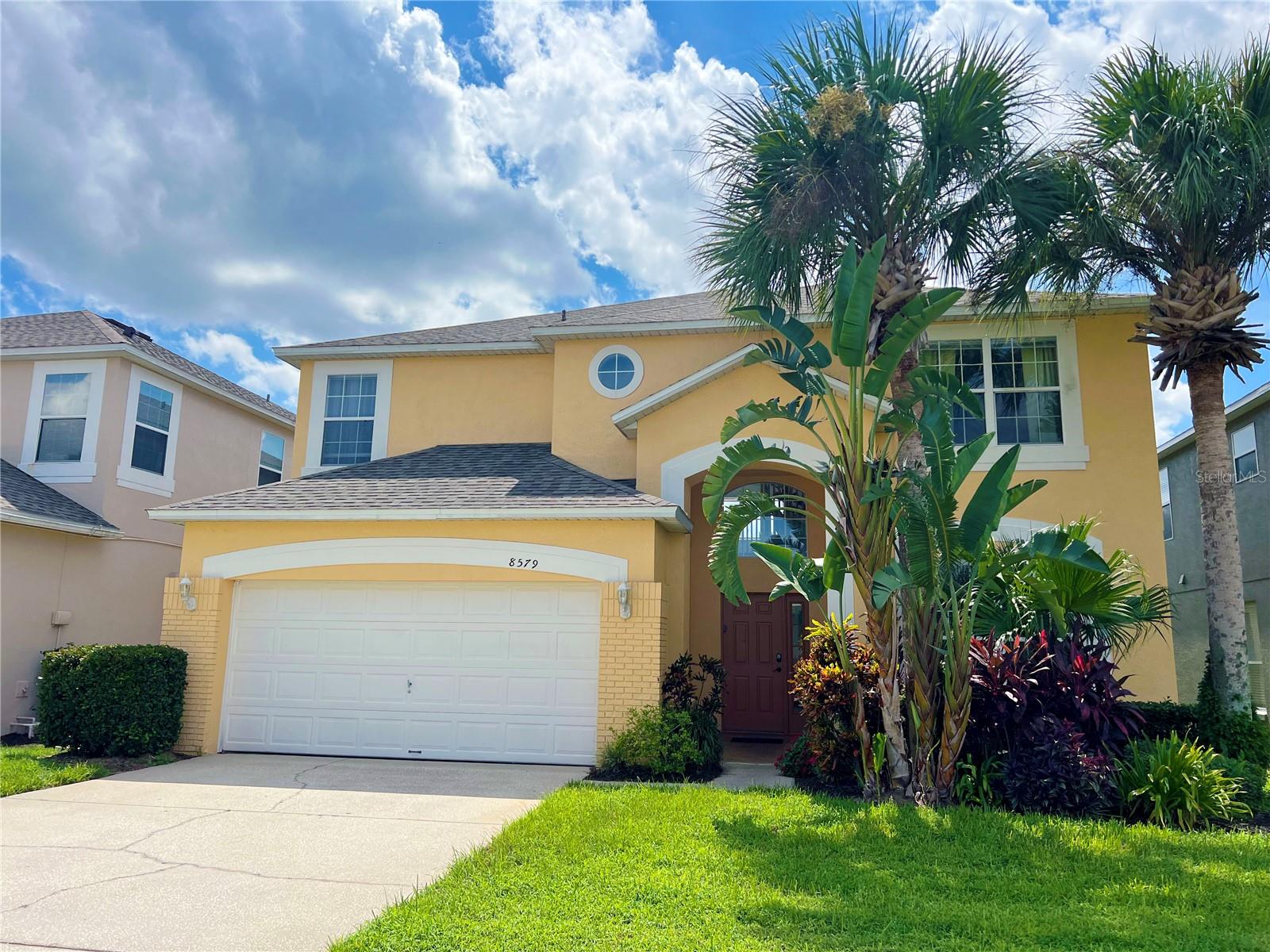 8579 LA ISLA DR