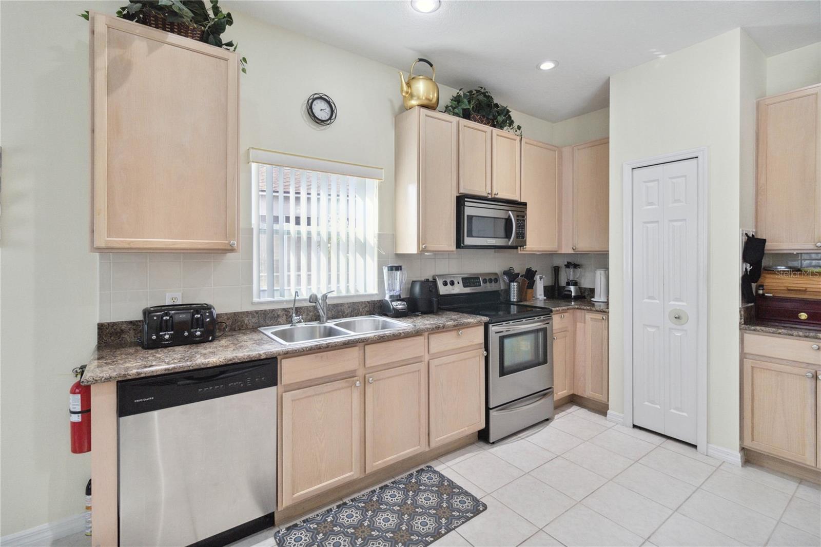 2567 ASTER COVE LN