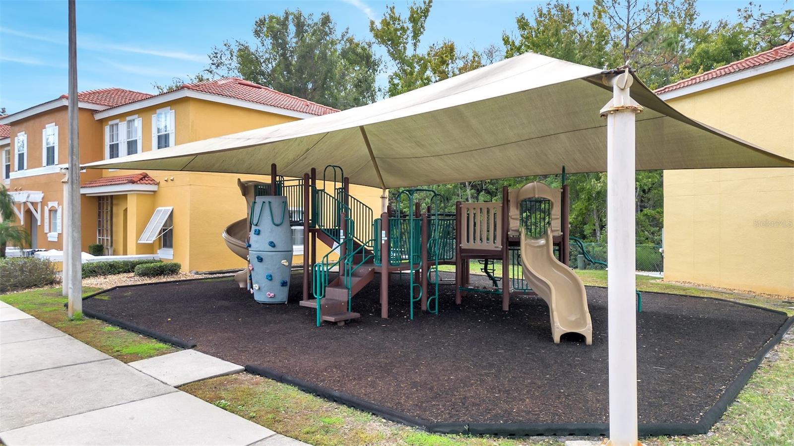 1135 PARK RIDGE CIR