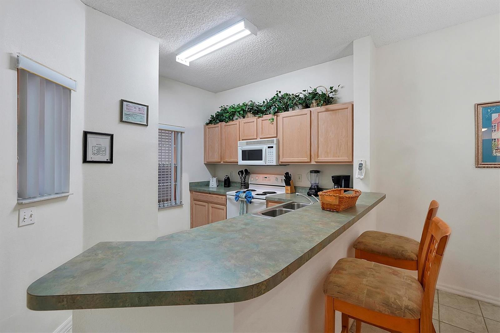 2725 SUN KEY PL