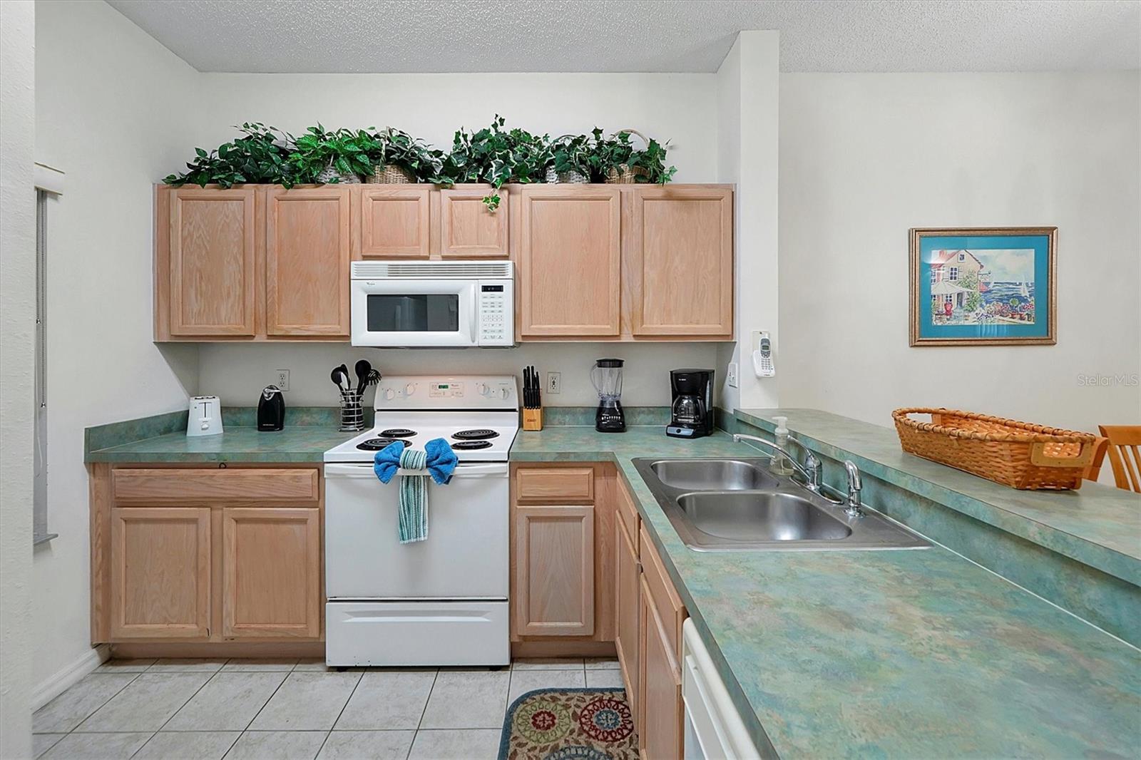 2725 SUN KEY PL