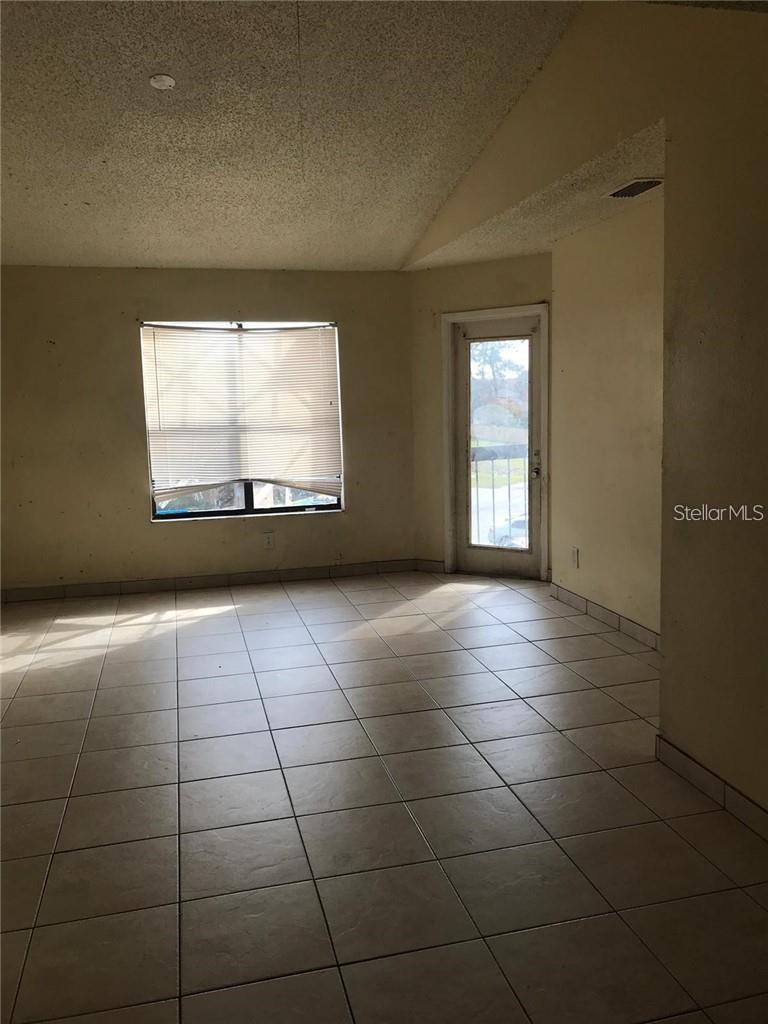2030 CASCADES BLVD #106, #106