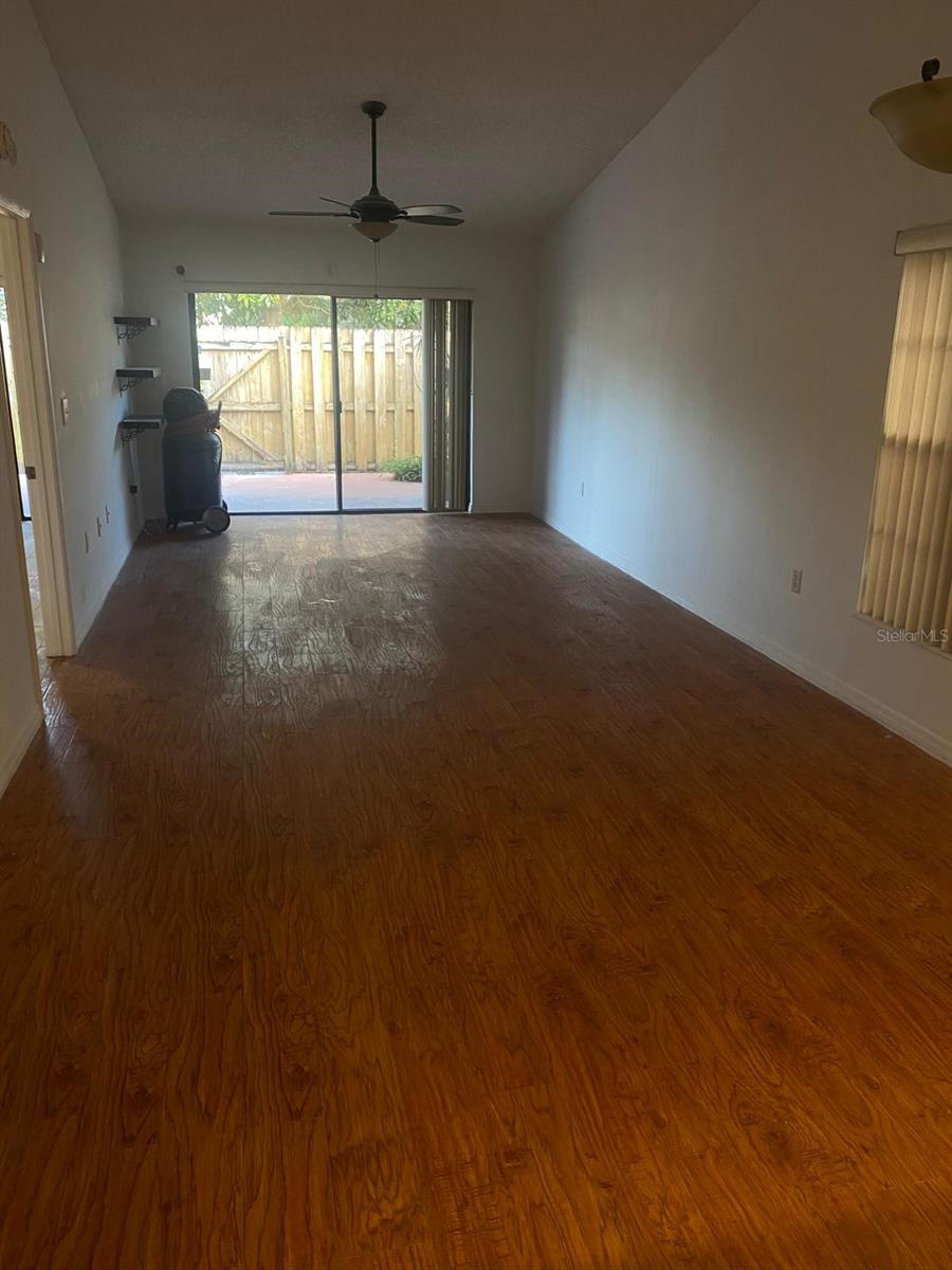 2647 SURREY CT