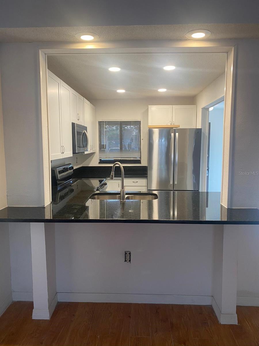 2647 SURREY CT