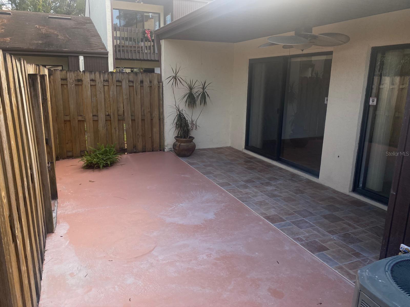 2647 SURREY CT