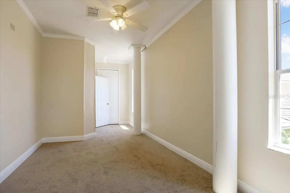 3757 EAGLE ISLE CIR