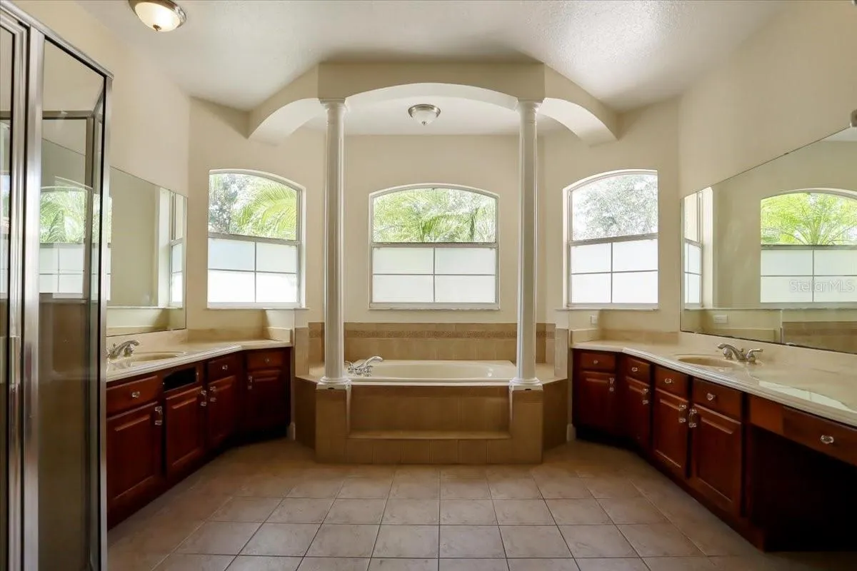 3757 EAGLE ISLE CIR
