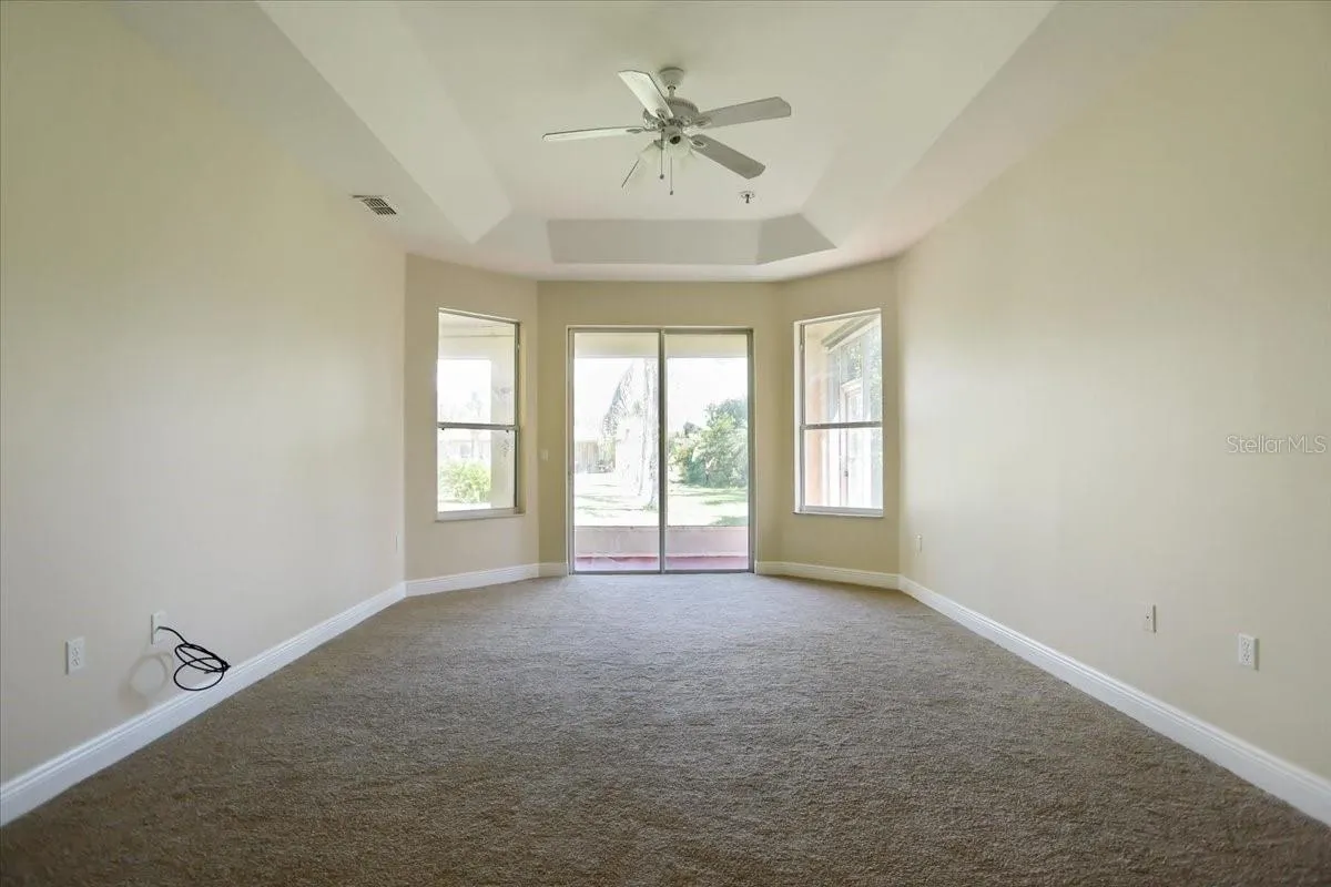3757 EAGLE ISLE CIR