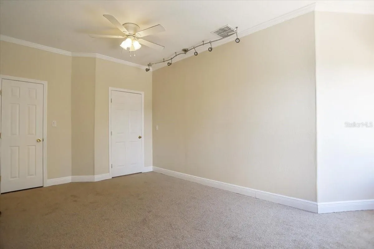 3757 EAGLE ISLE CIR