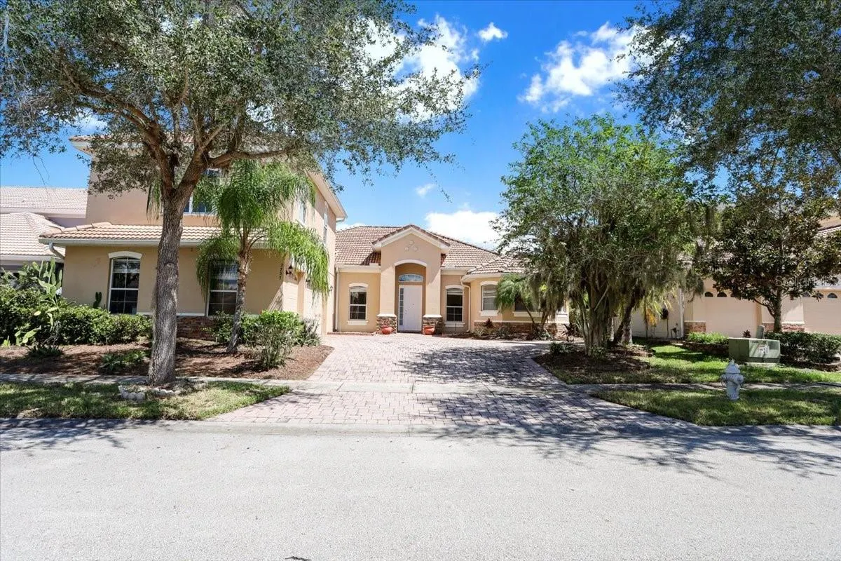 3757 EAGLE ISLE CIR