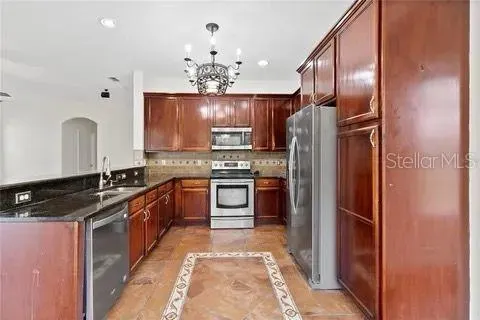 2250 WINDCREST LAKE CIR