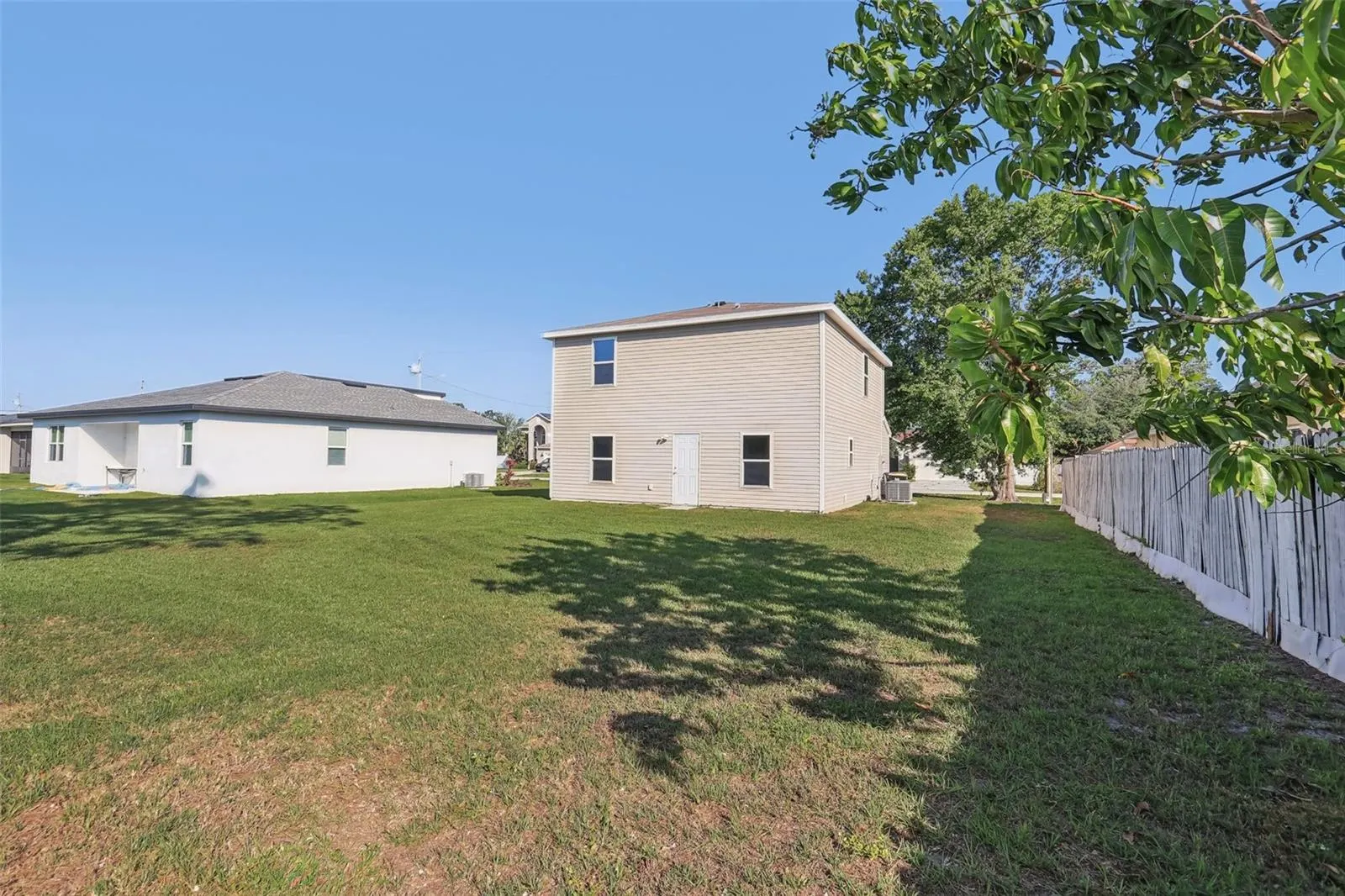 49 INCONNU DR