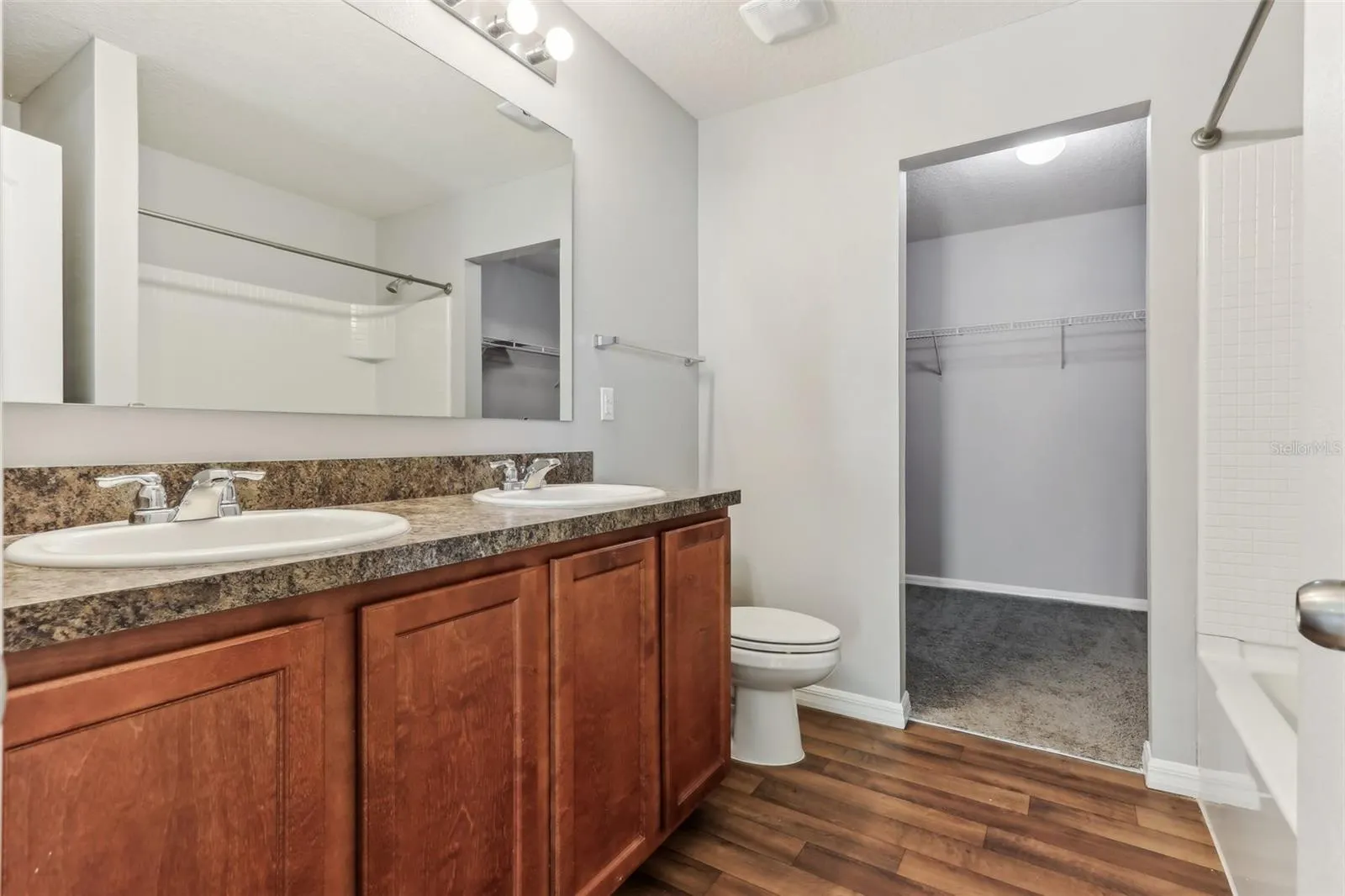 49 INCONNU DR