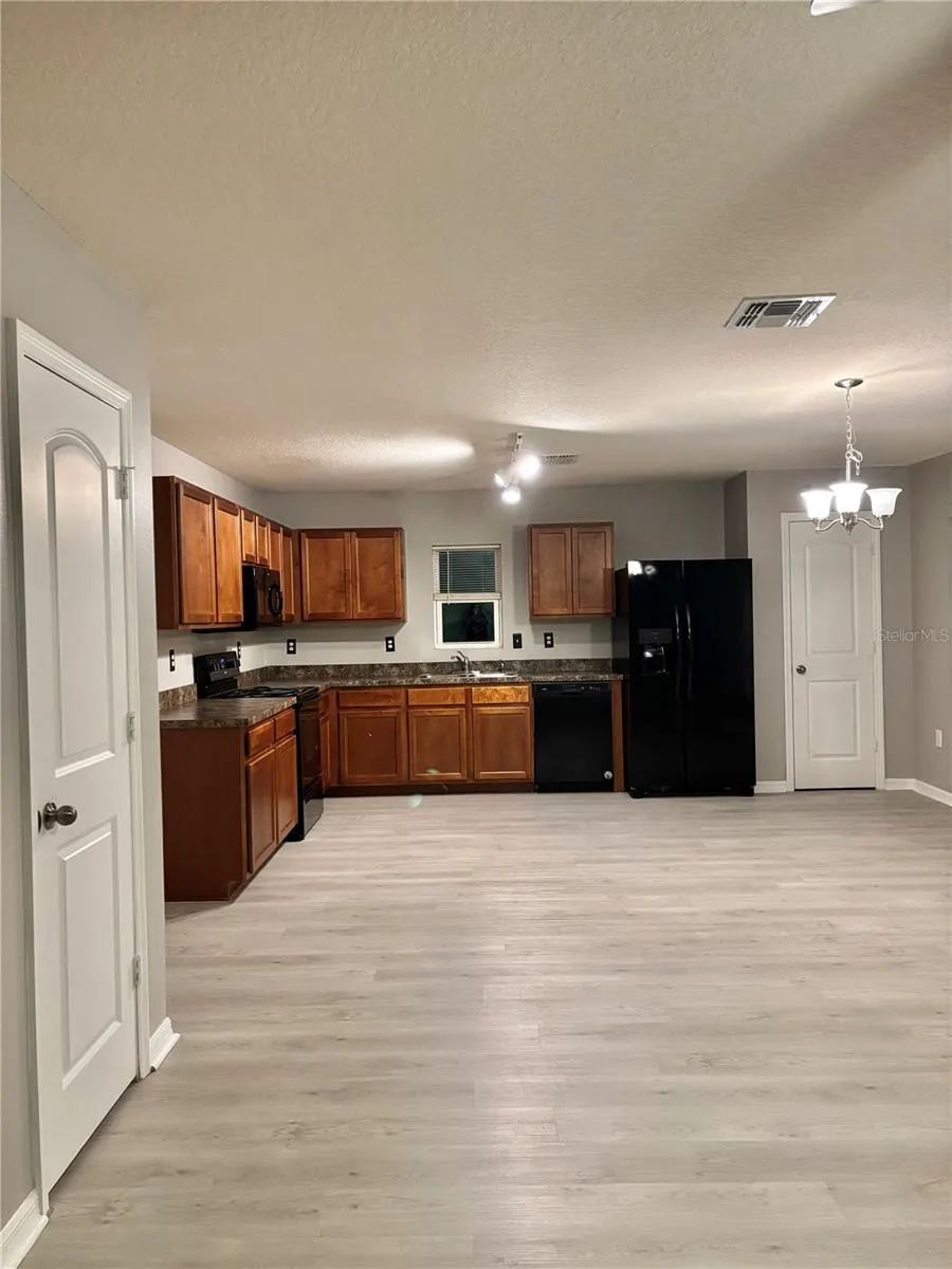 49 INCONNU DR