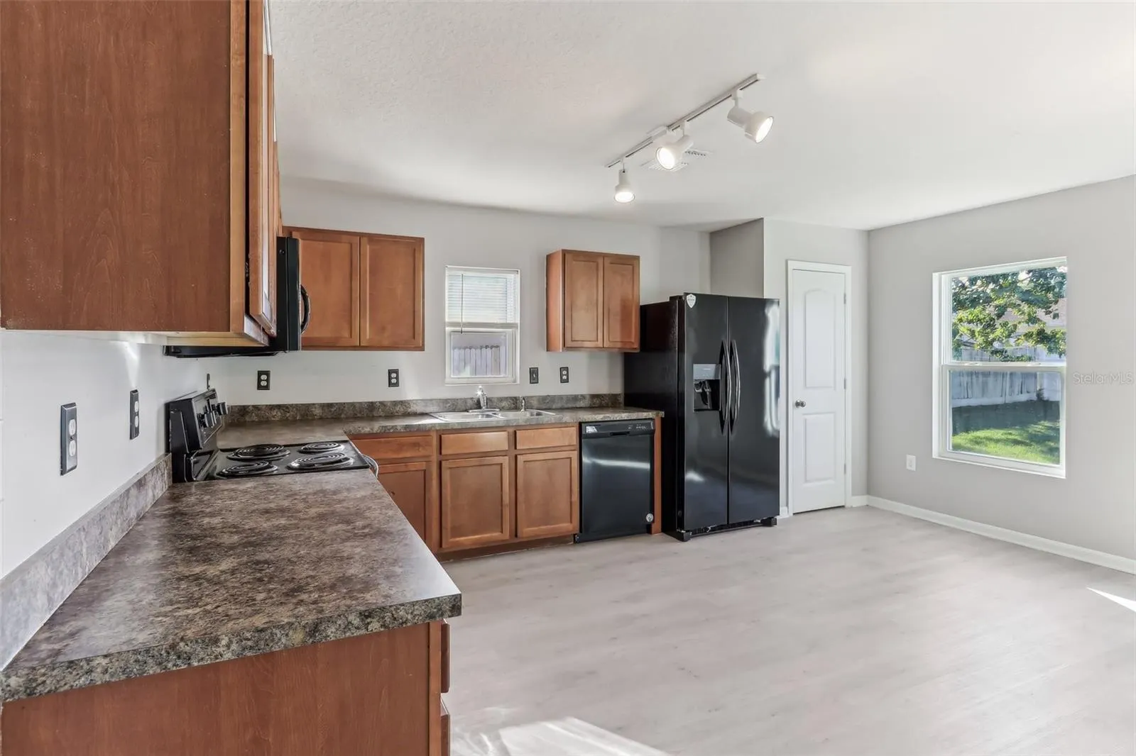 49 INCONNU DR