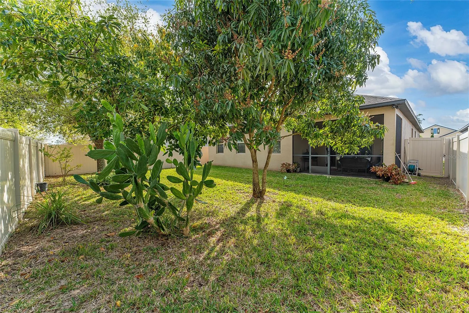 1187 PLAYA DEL SOL LN