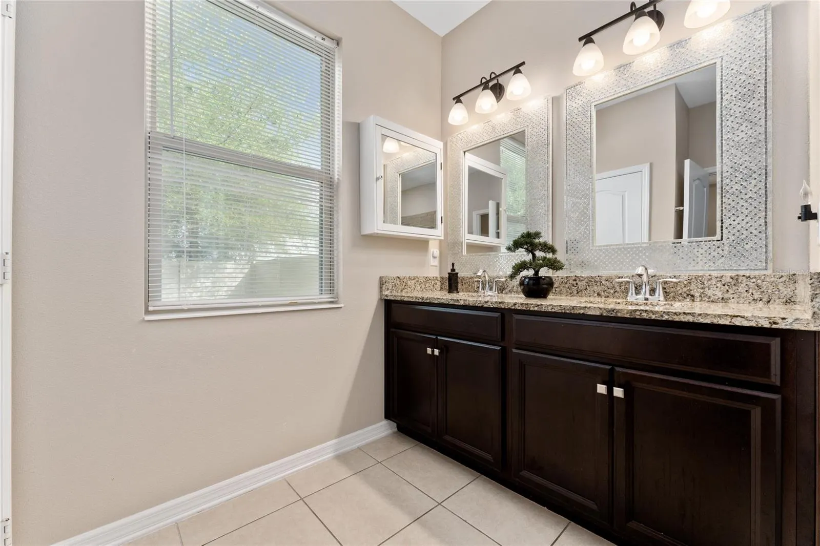 1187 PLAYA DEL SOL LN