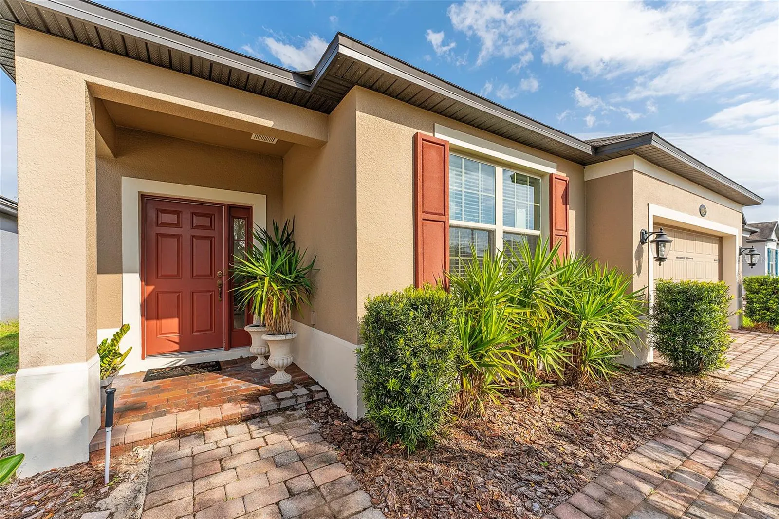1187 PLAYA DEL SOL LN