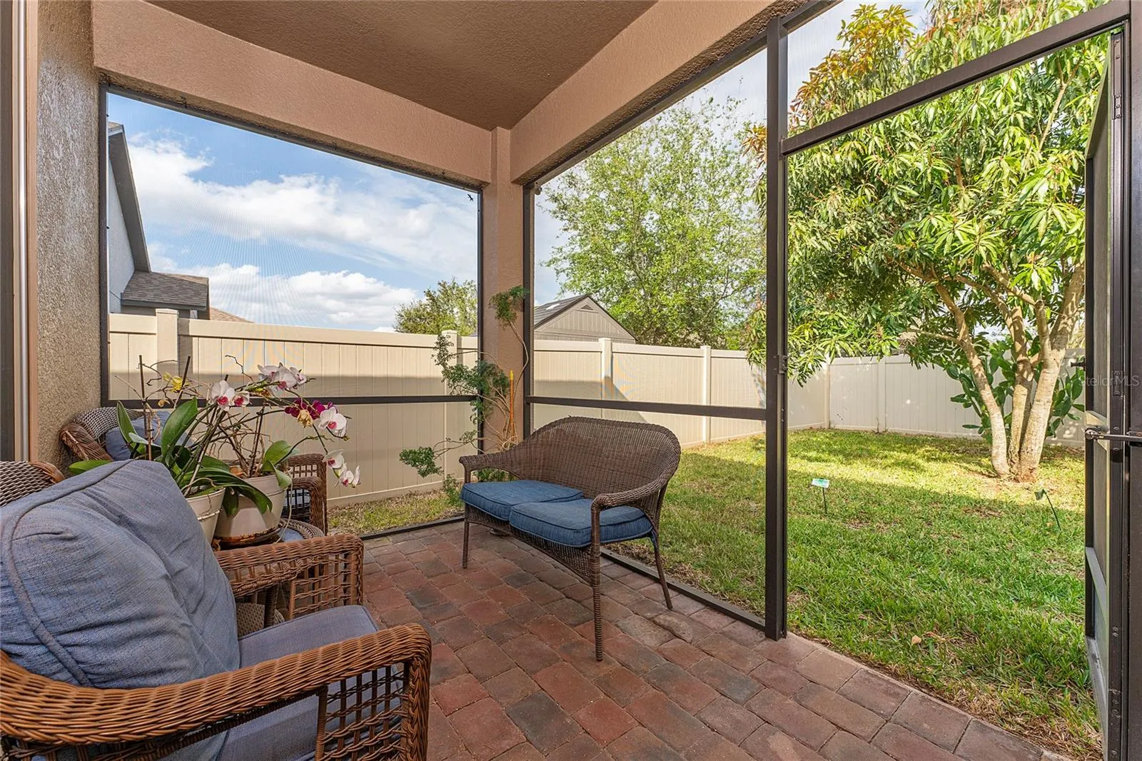 1187 PLAYA DEL SOL LN