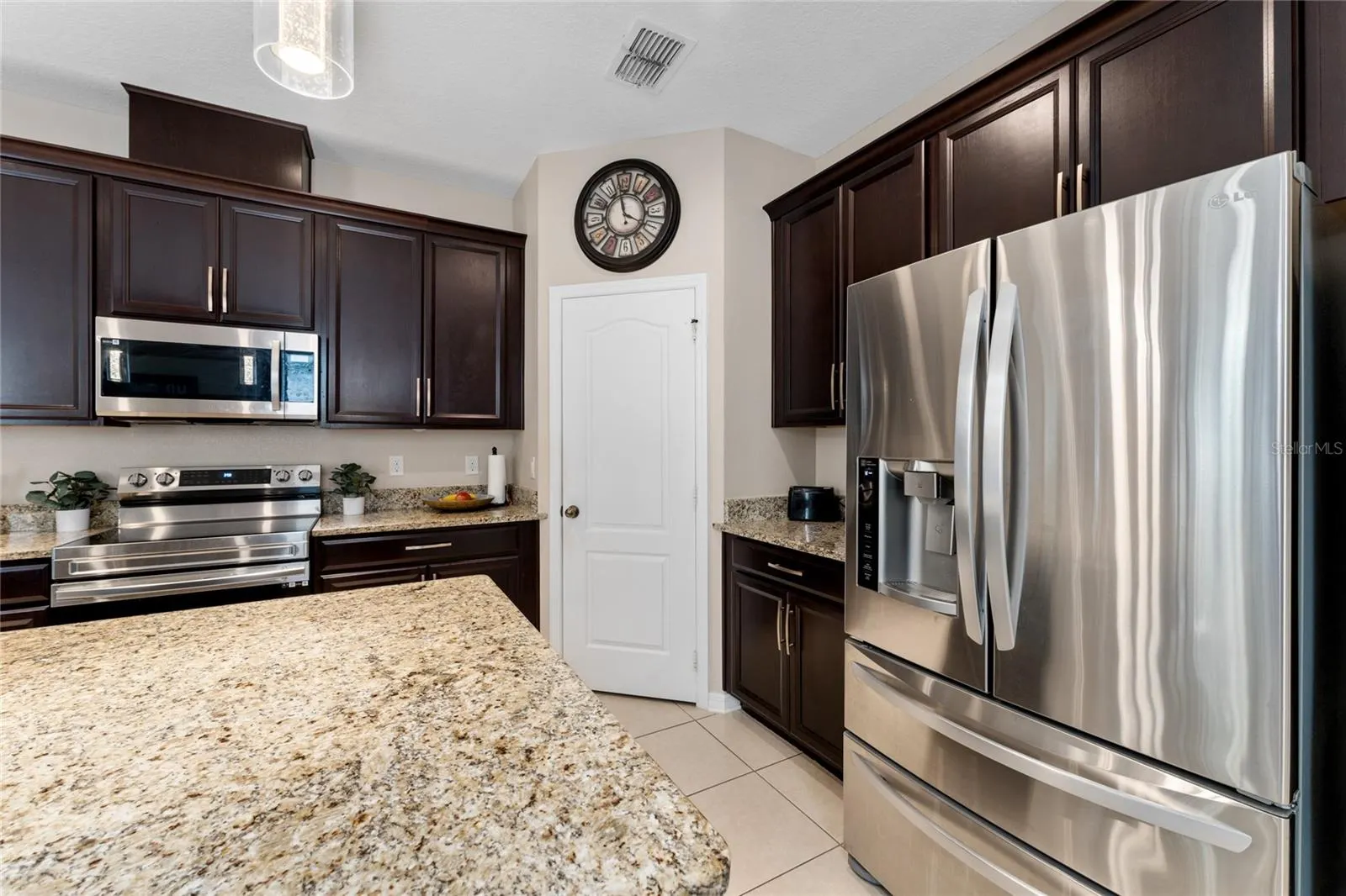 1187 PLAYA DEL SOL LN