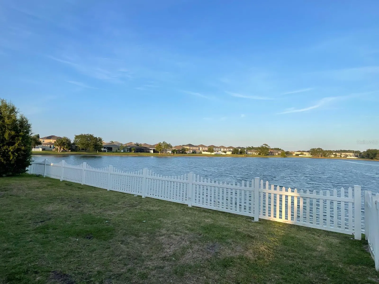 1574 THETFORD CIR
