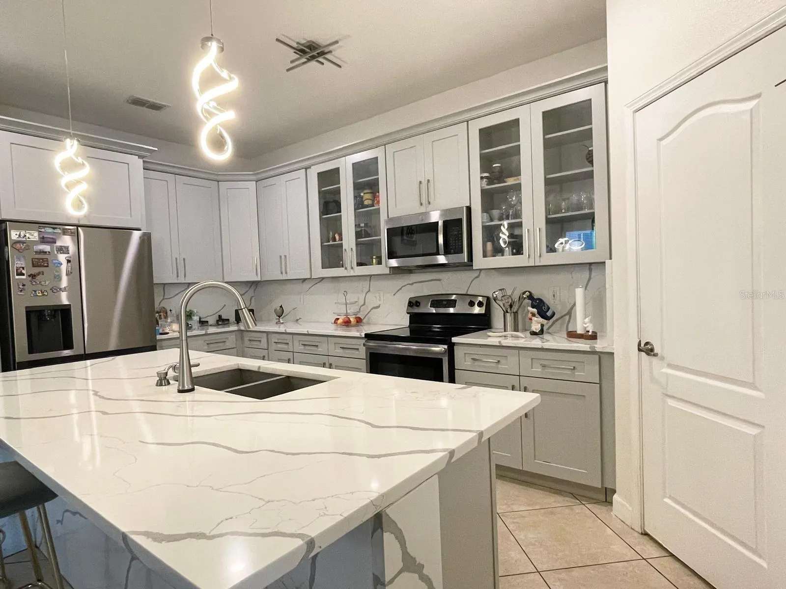 1574 THETFORD CIR