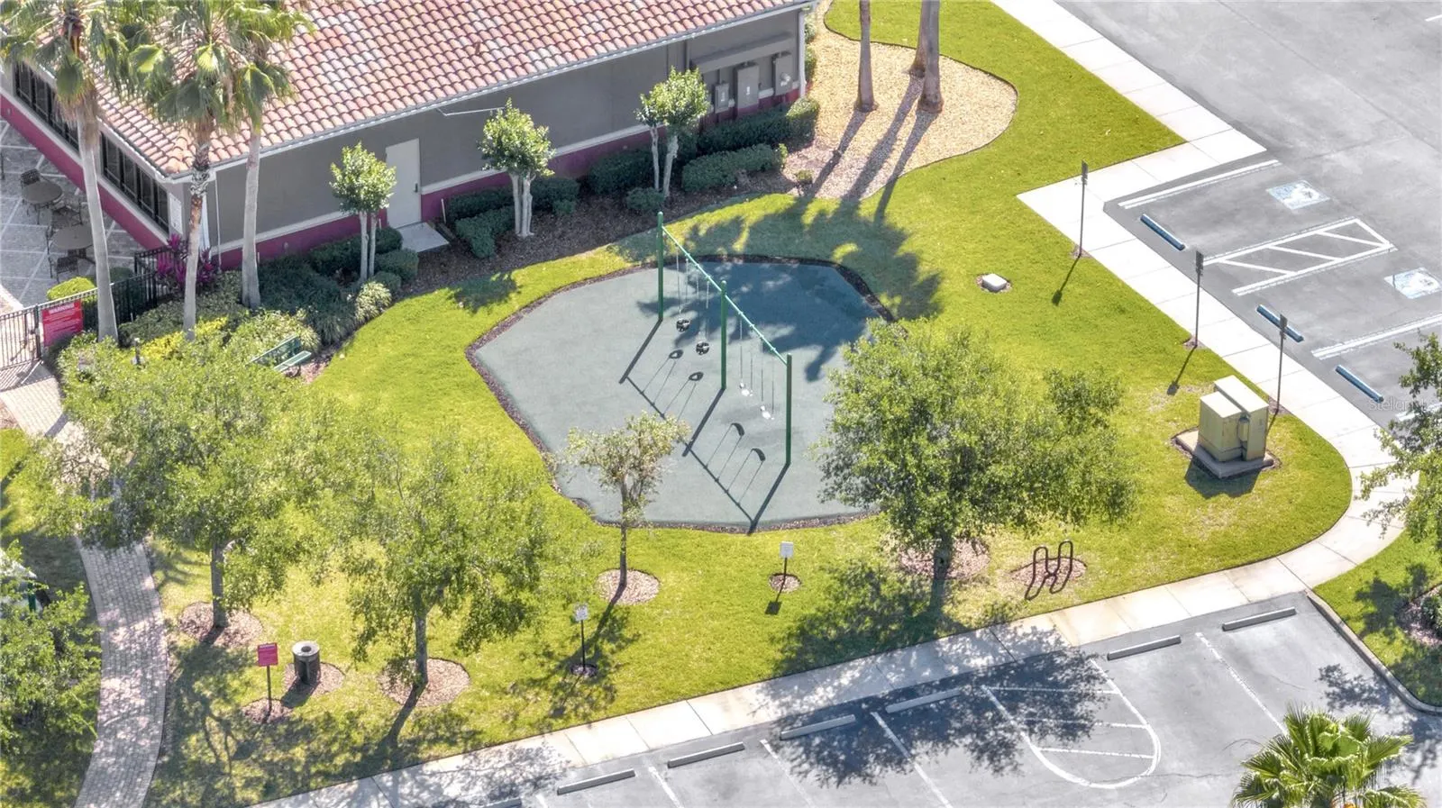 1574 THETFORD CIR