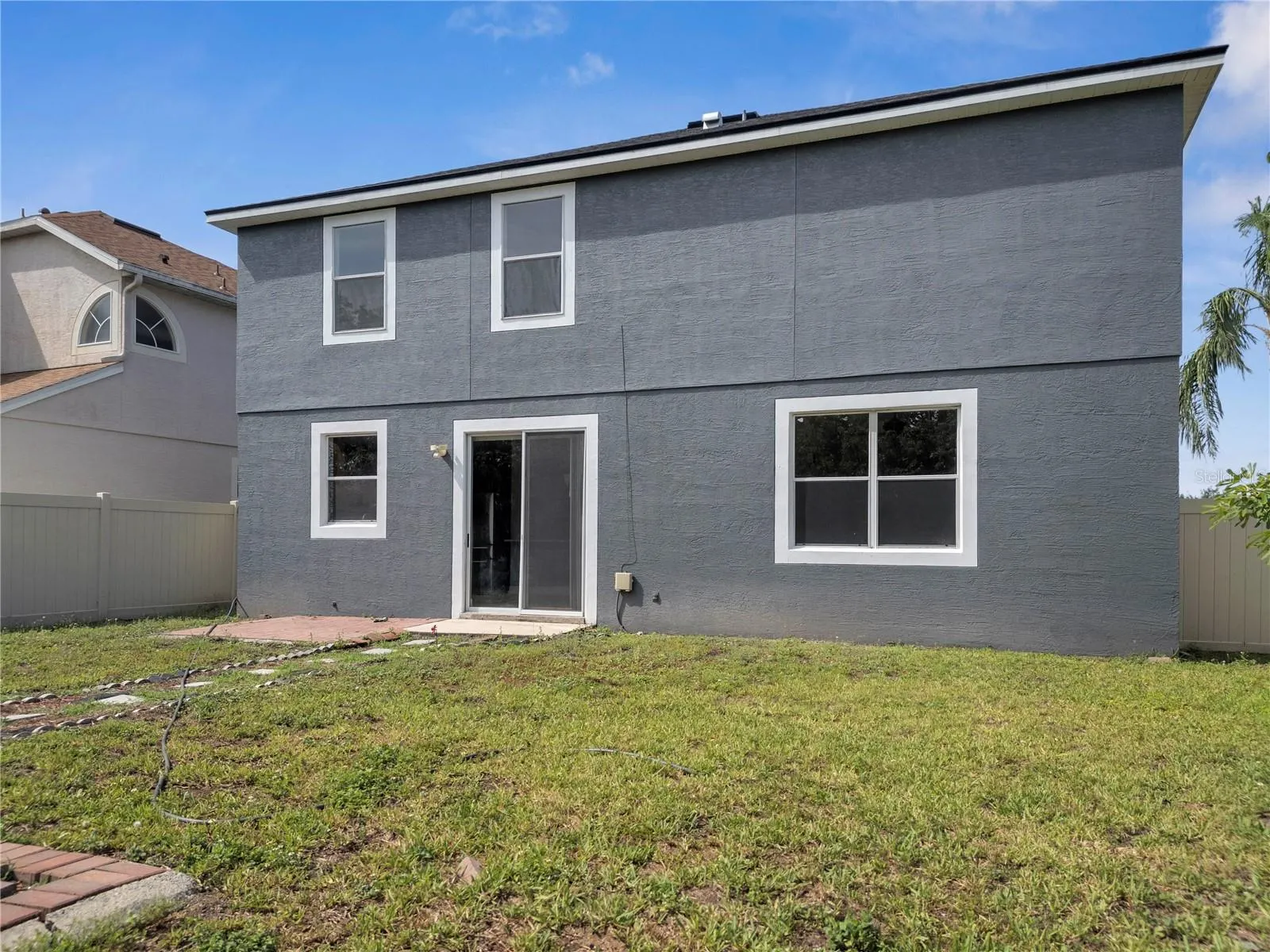 5768 LOS PALMA VISTA DR