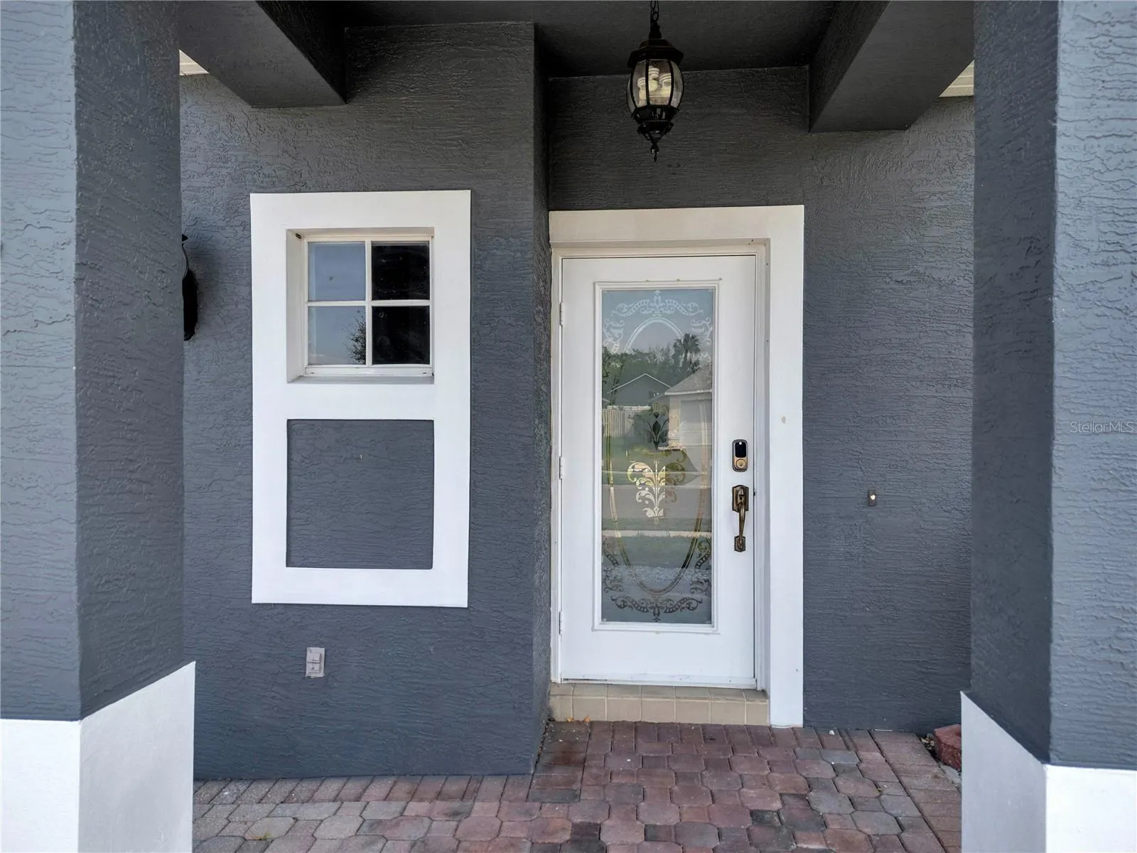 5768 LOS PALMA VISTA DR